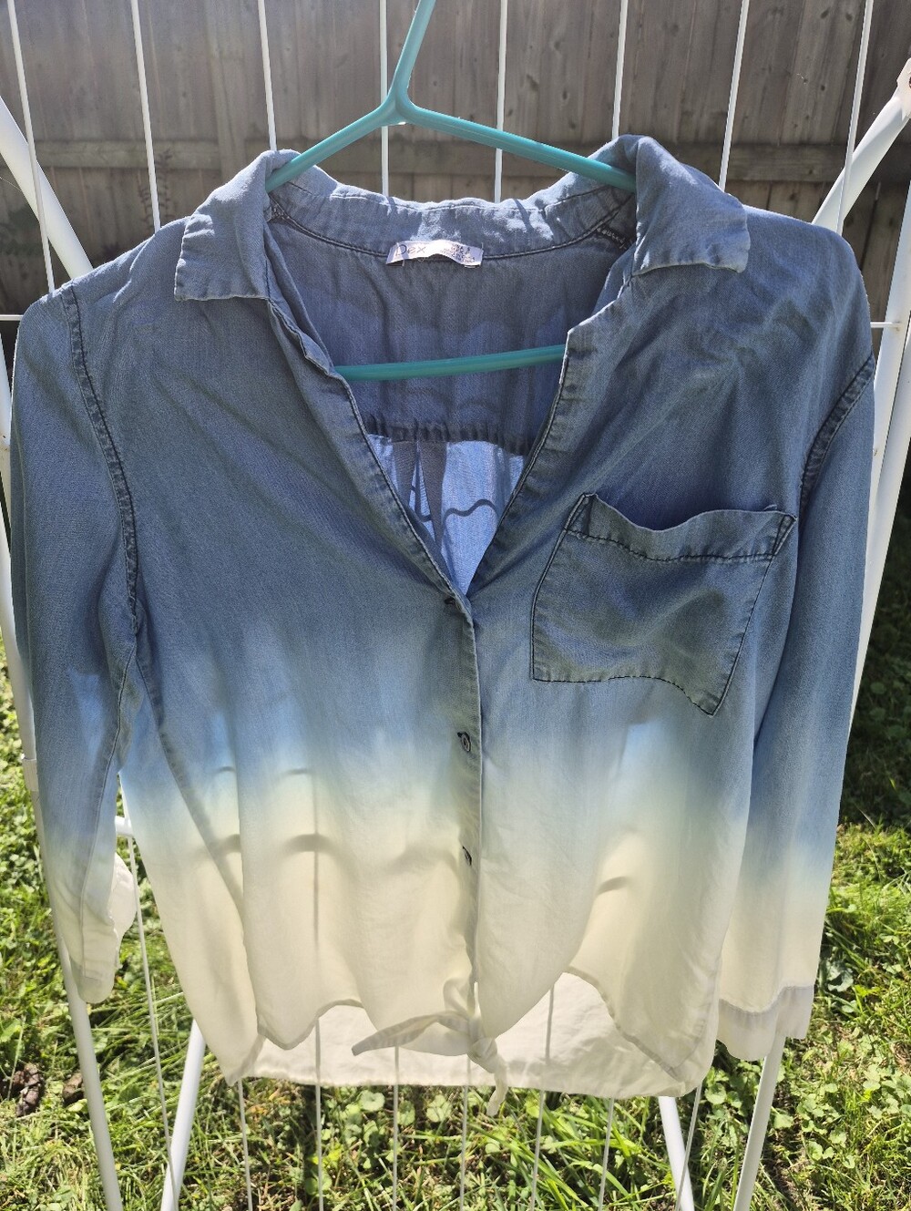 Dex Ombre Button-Down Shirt in Blue and White